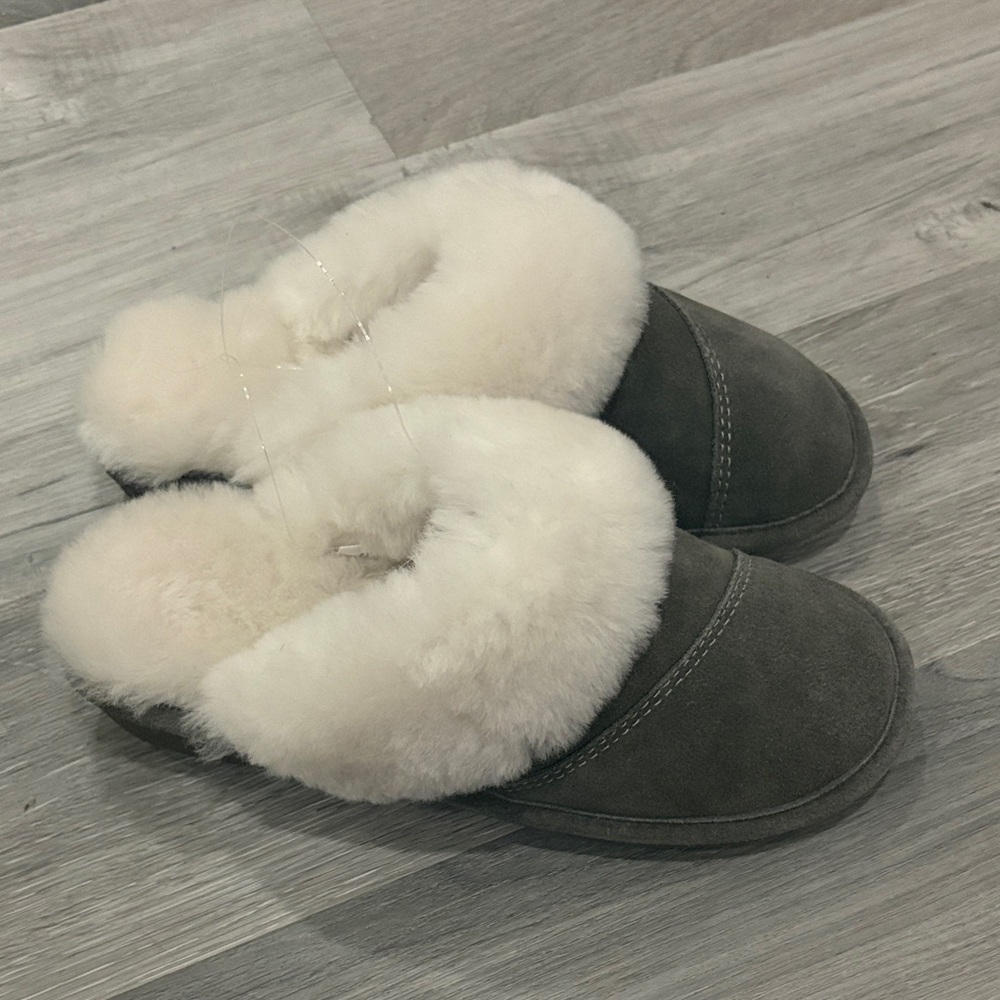 Nuknuuk Women's Slippers Grey with Cream Fur Lining